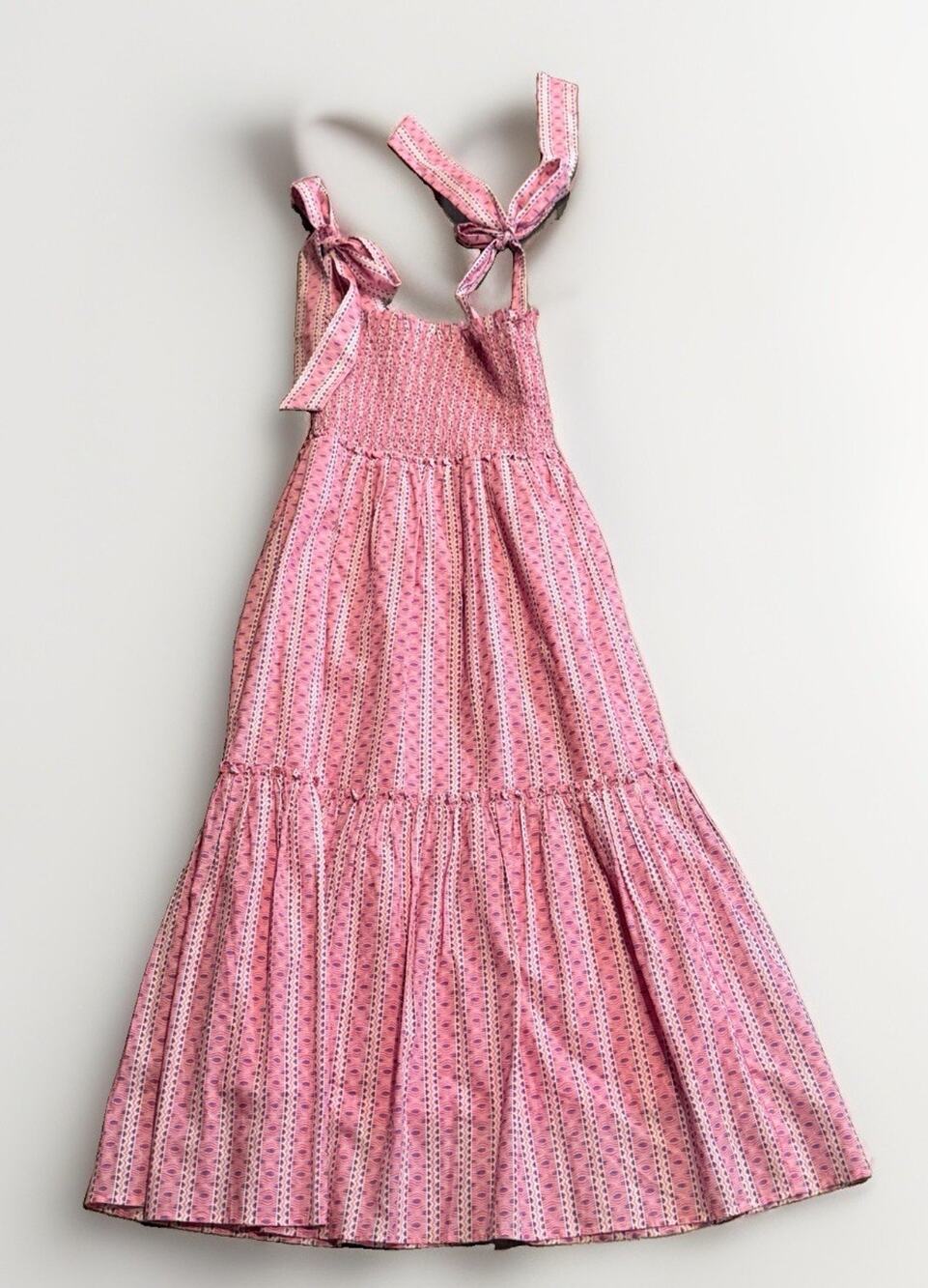 Tuckernuck Alannah Smocked Midi Dress Bow Tie Straps Tiered Sz XS Pink Geo EUC